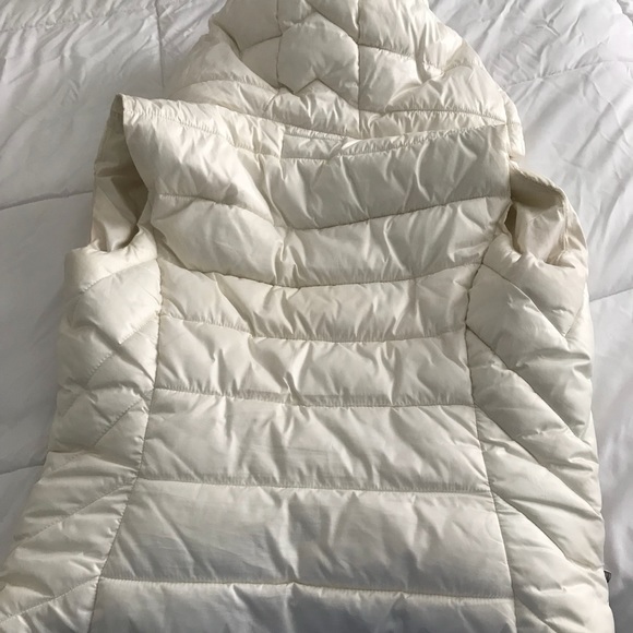 Puffy white vest - Picture 4 of 5